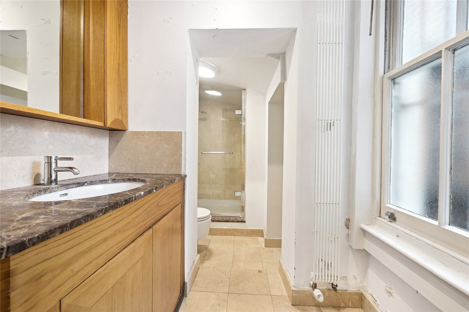 Flat Laverton Place in Greater London