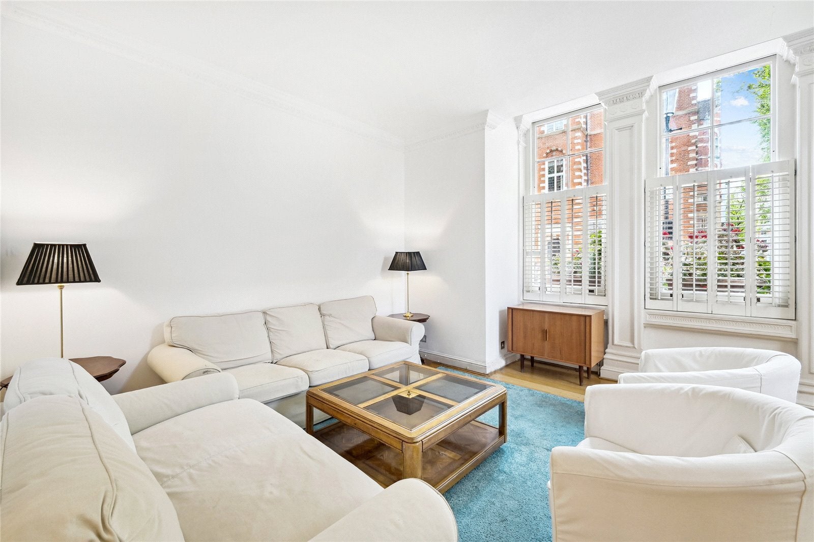 Flat Laverton Place in Greater London