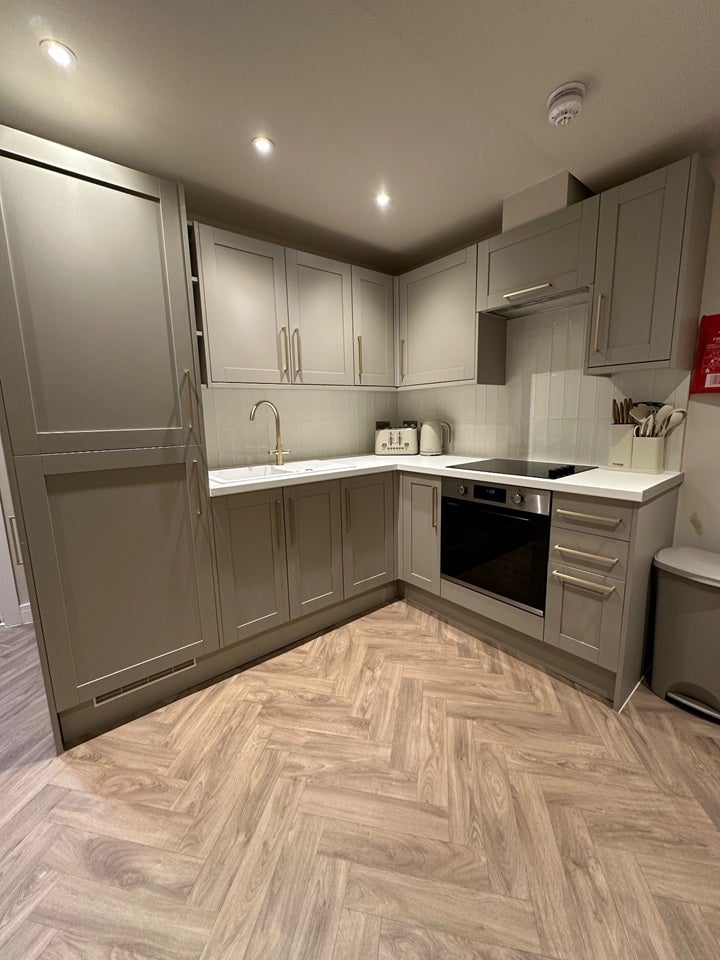 Room Broomhill Lane in Mansfield Woodhouse