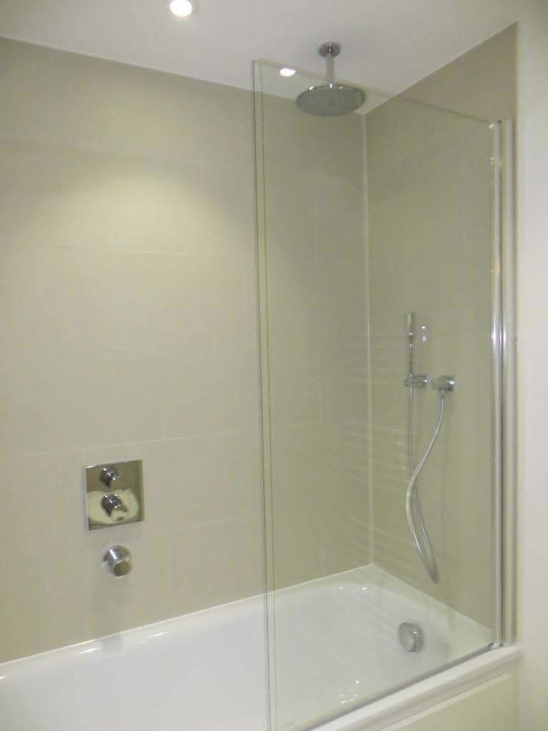 Flat Hannaford Walk in Greater London