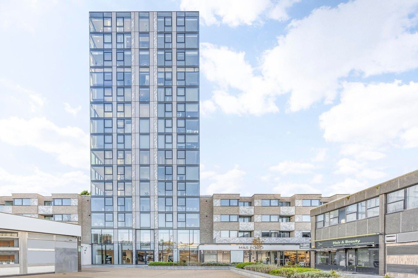 Flat Macdonald Road in Greater London