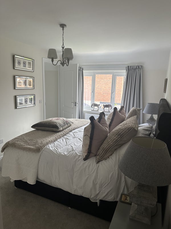 Room Sandyford Close in Tamworth
