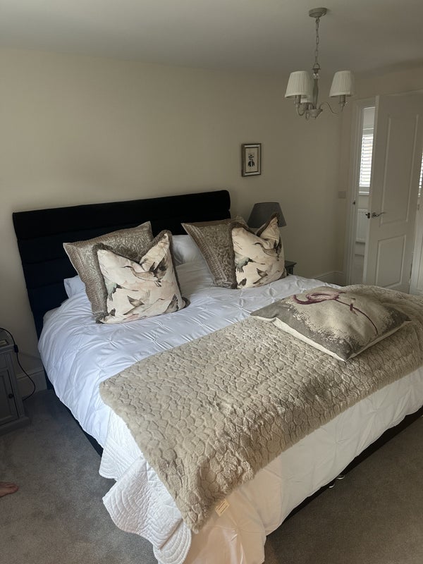 Room Sandyford Close in Tamworth