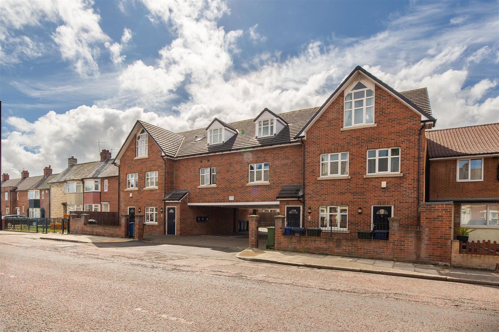 Flat Welbeck Road in Newcastle upon Tyne