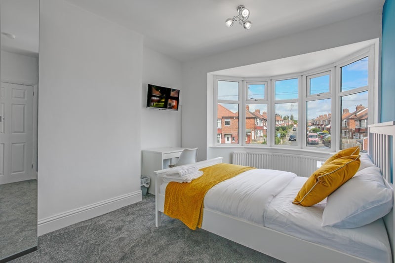 Room Dimbula Gardens in Newcastle upon Tyne