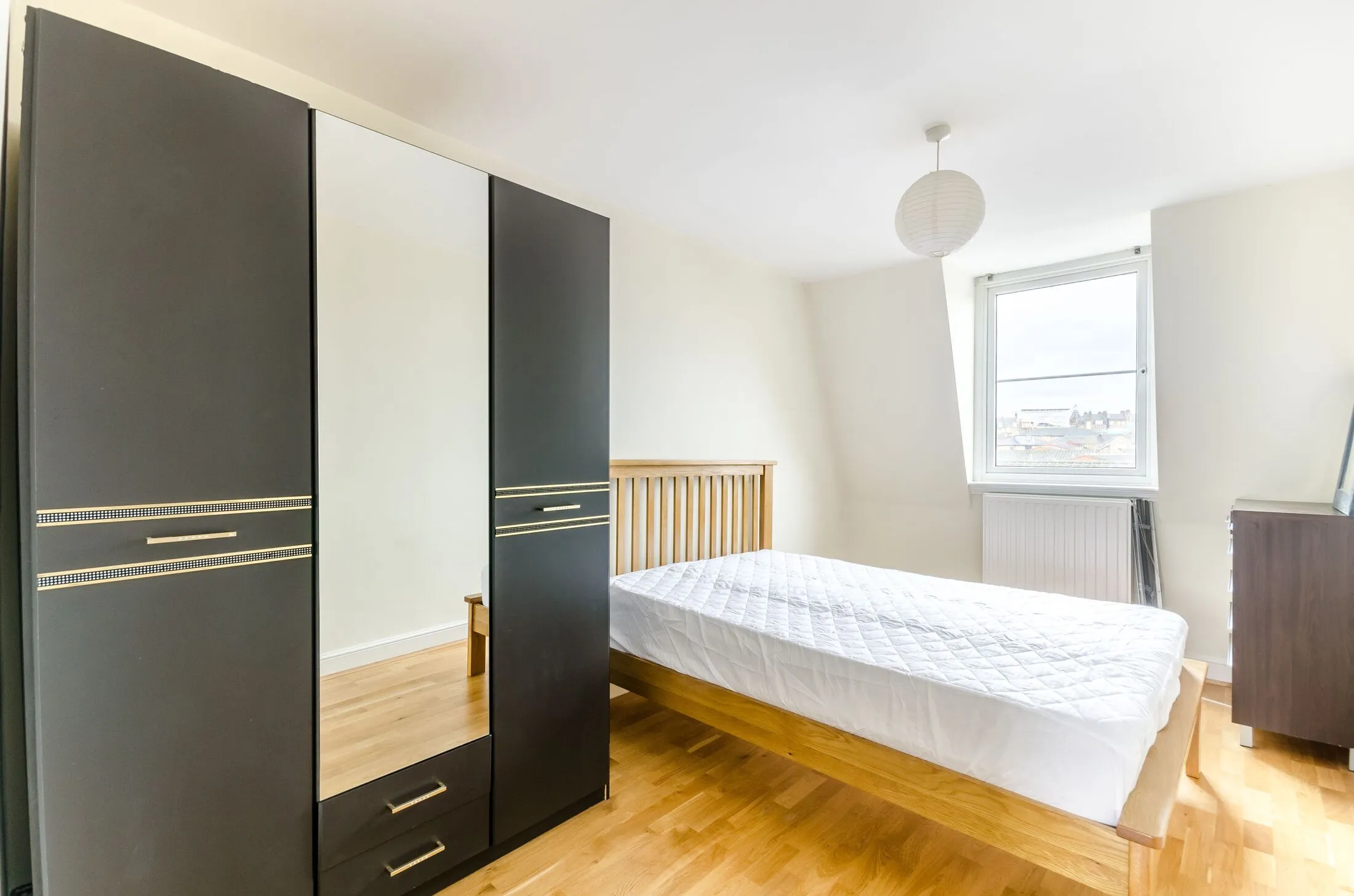 Flat Oldridge Road in Greater London