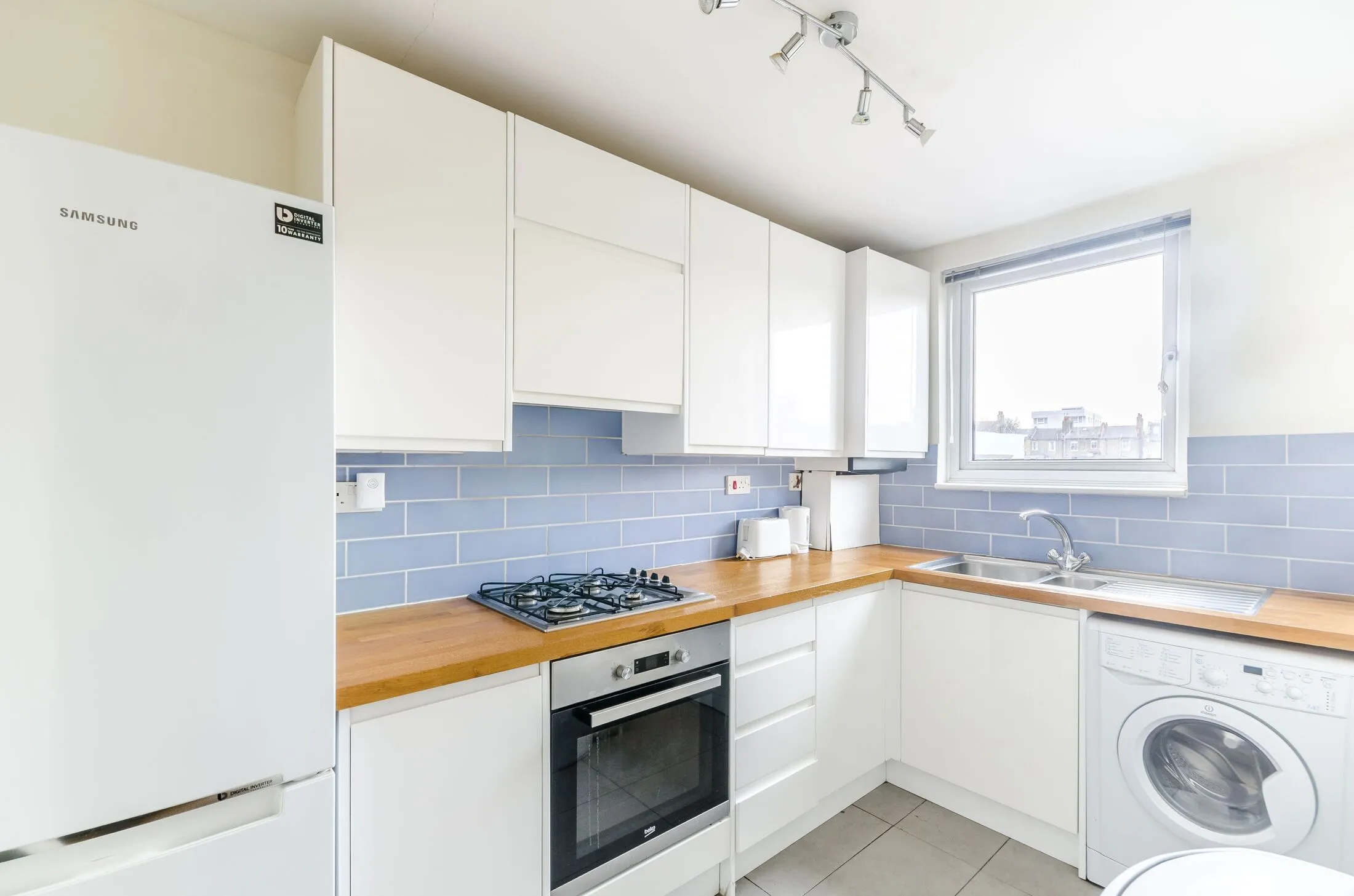 Flat Oldridge Road in Greater London