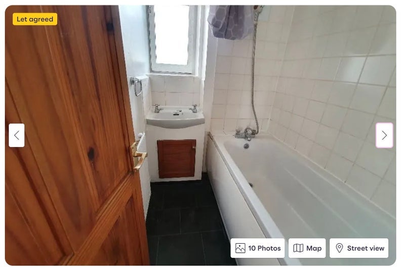 Room Bow Road in Greater London