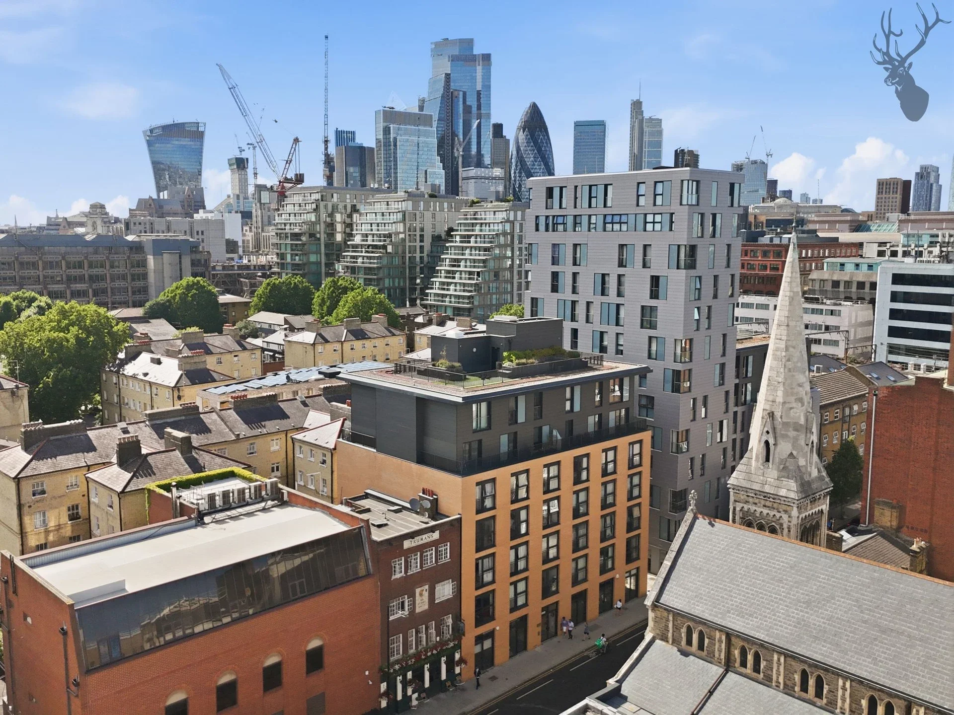 Flat Court Yard in Greater London