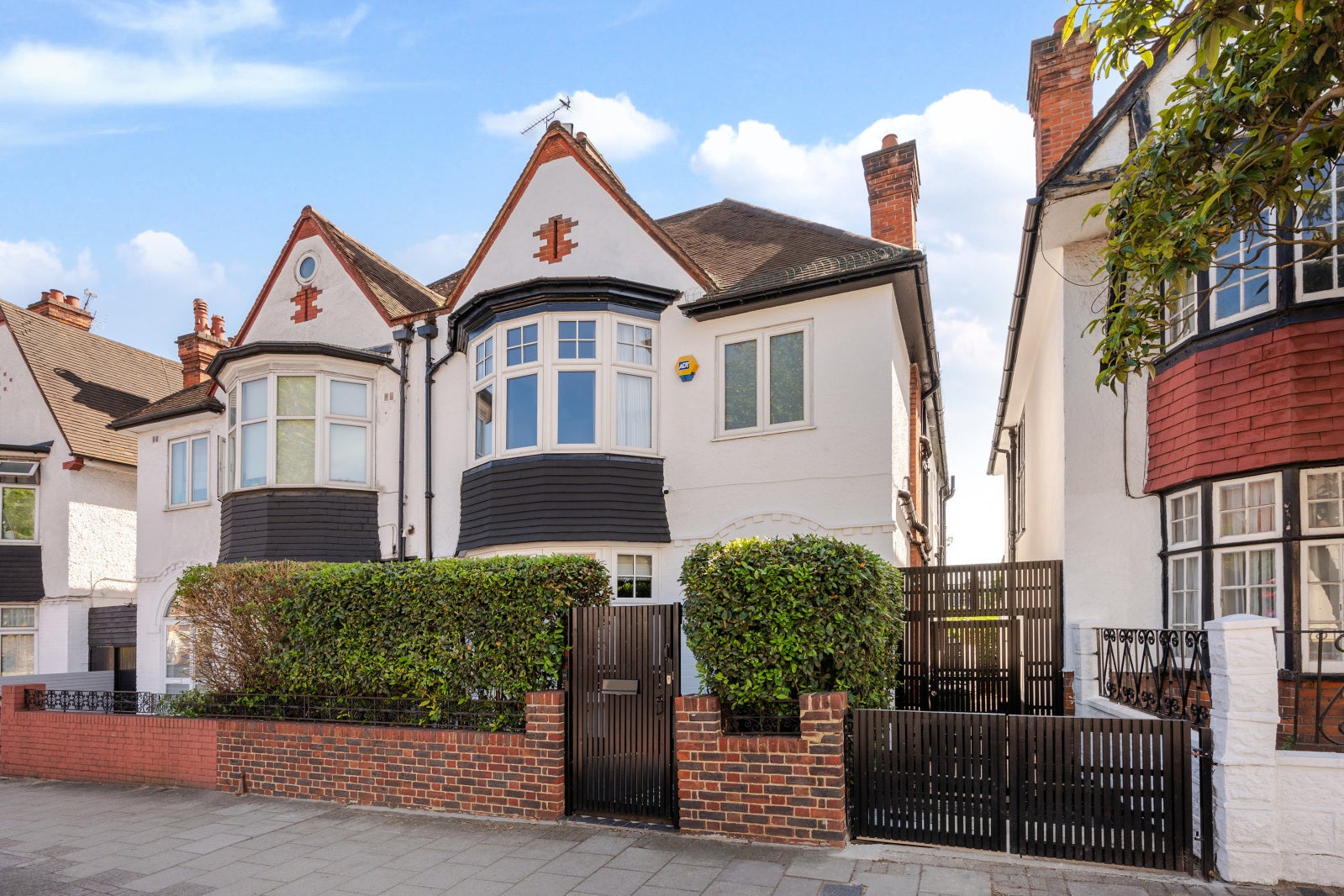 House Weech Road in Greater London