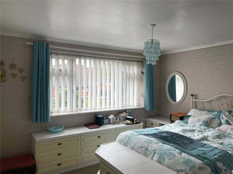 Room Westacre Gardens in Birmingham