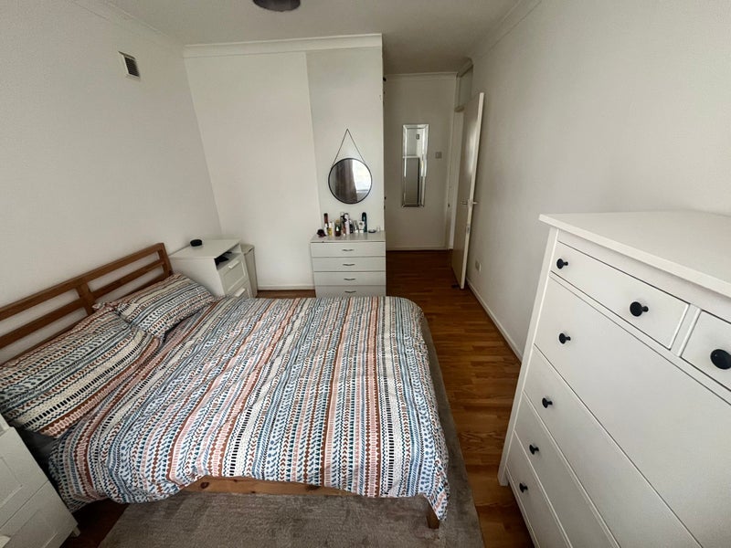 Flat Fernlea Road in Greater London
