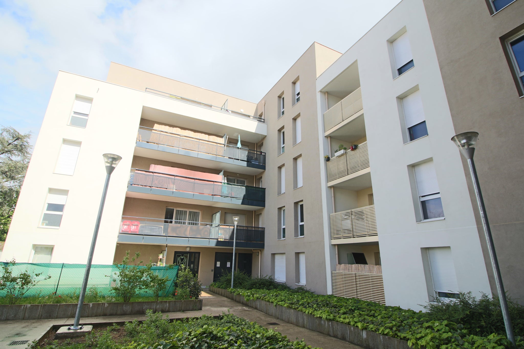 Flat Rue de la Commune de Paris in Oullins-Pierre-Bénite