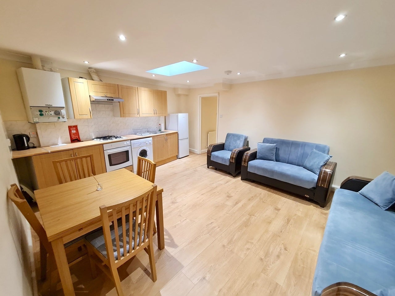 Flat Stroud Green Road in Greater London