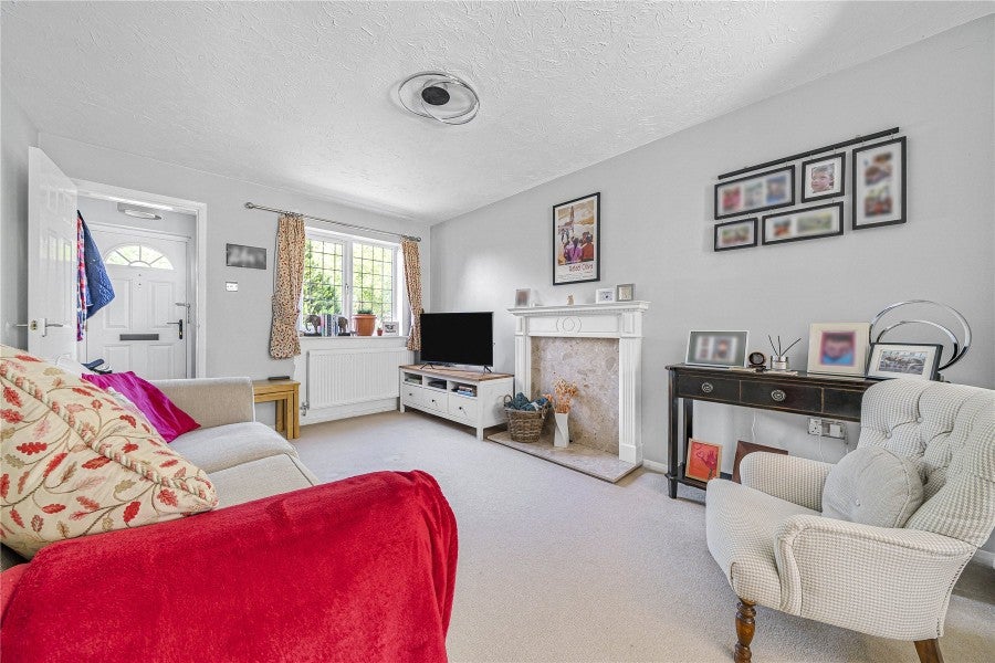 House Kerria Way in Surrey Heath
