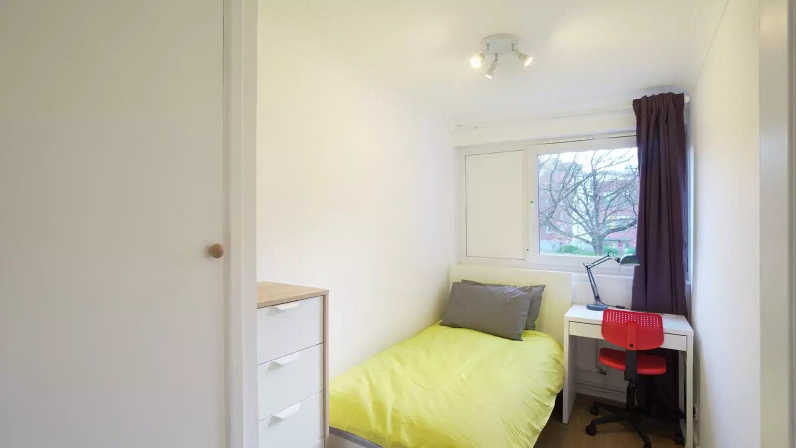 Flat Nellie Cressall Way in Greater London