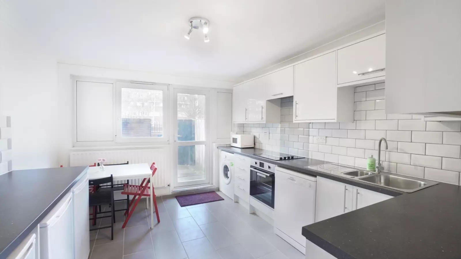 Room Nellie Cressall Way in Greater London