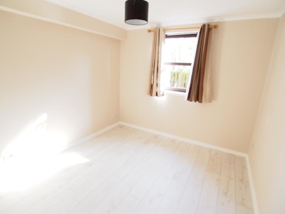 Flat Roslin Place in Aberdeen City