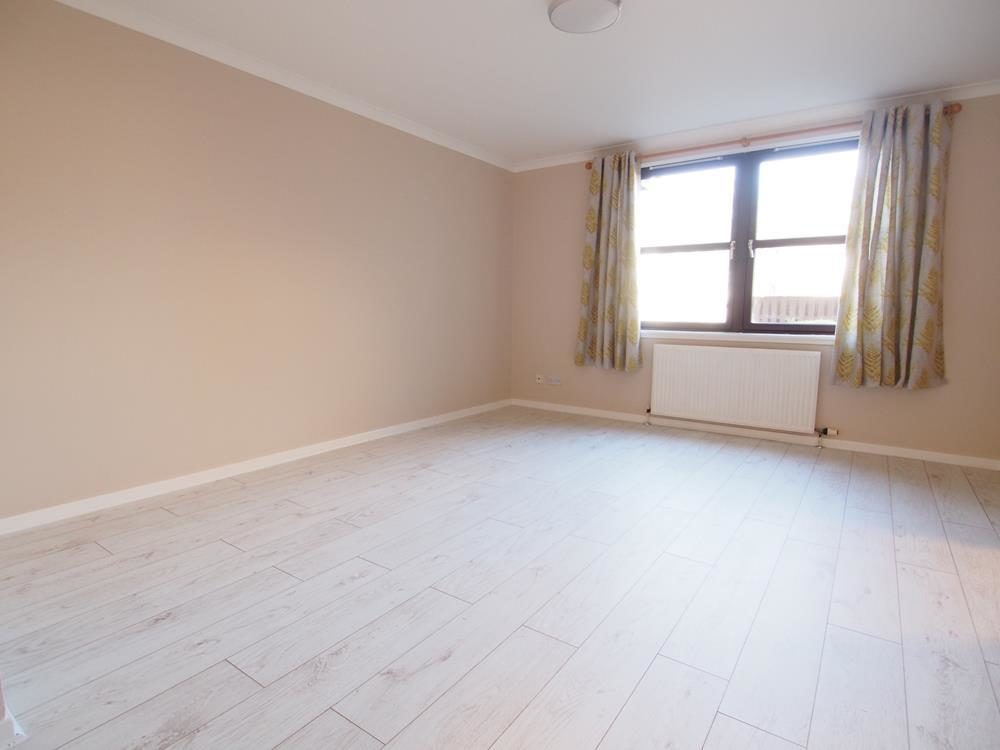 Flat Roslin Place in Aberdeen City