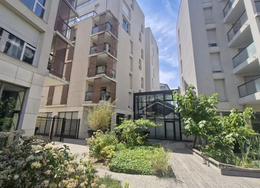 Flat Rue Poizat in Villeurbanne
