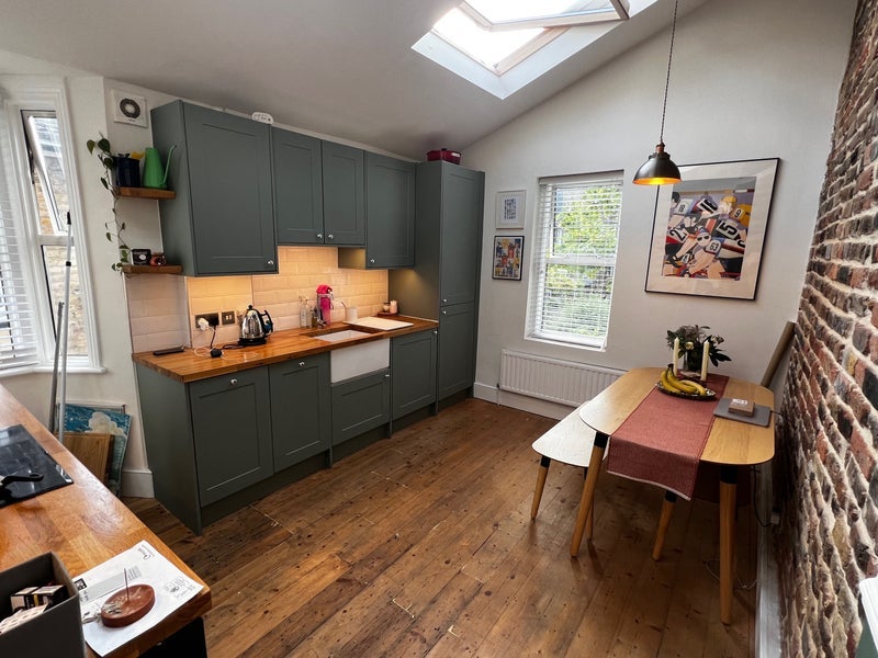 Room Claude Road in Greater London