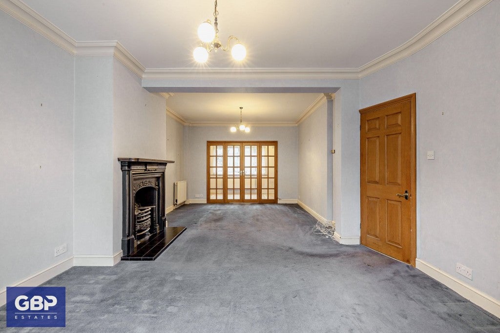 House Stanley Avenue in Greater London