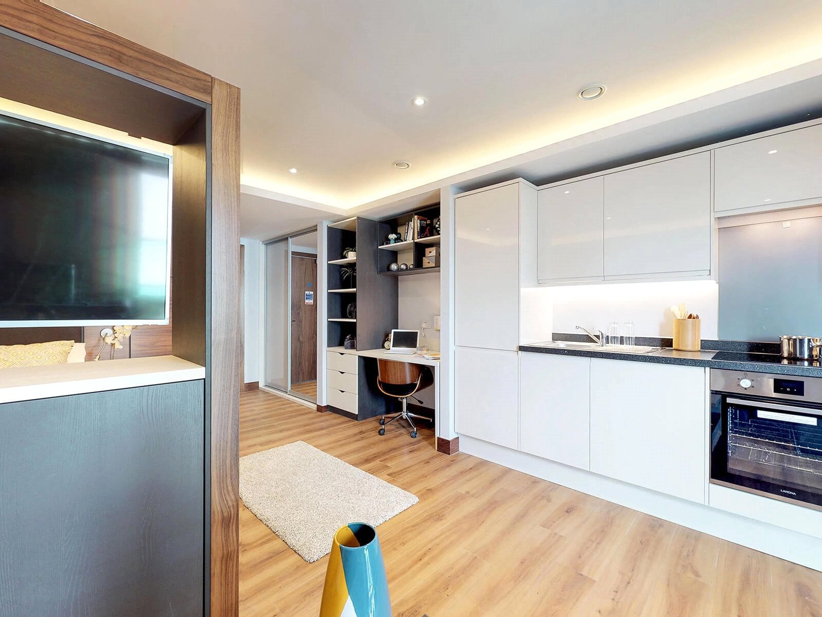Flat Cookridge Street in Leeds