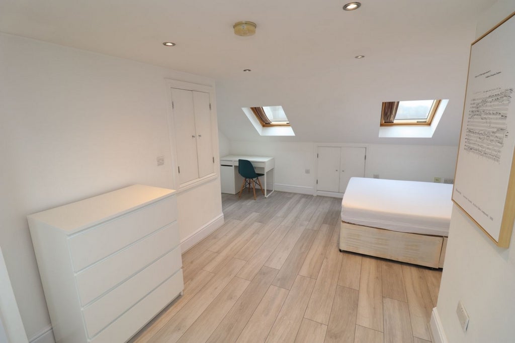 Room Globe Road in Greater London