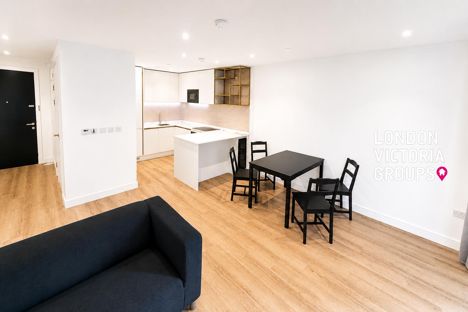 Flat Abbeydale Road in Greater London