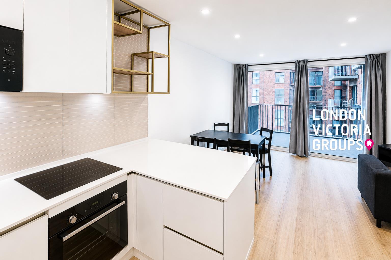 Flat Abbeydale Road in Greater London