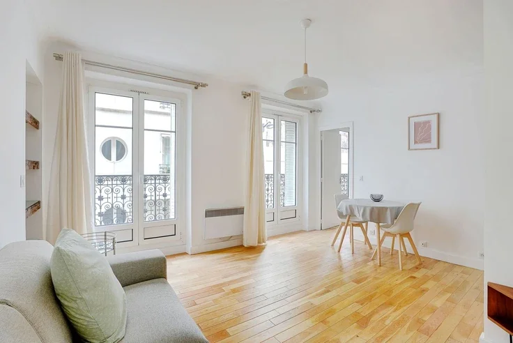 Flat Rue de l'Étoile in Paris