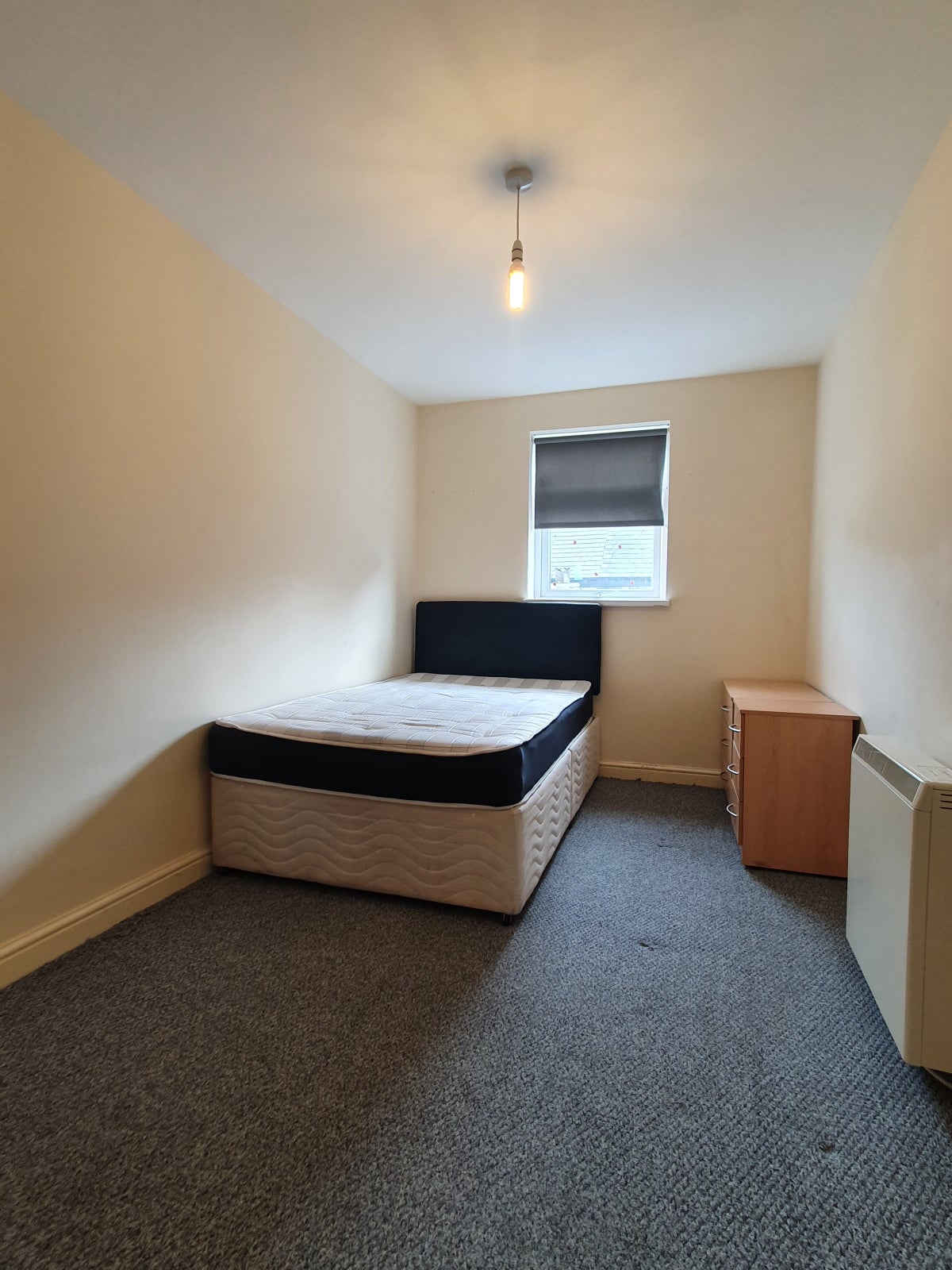 Flat Clifton Street in Cardiff