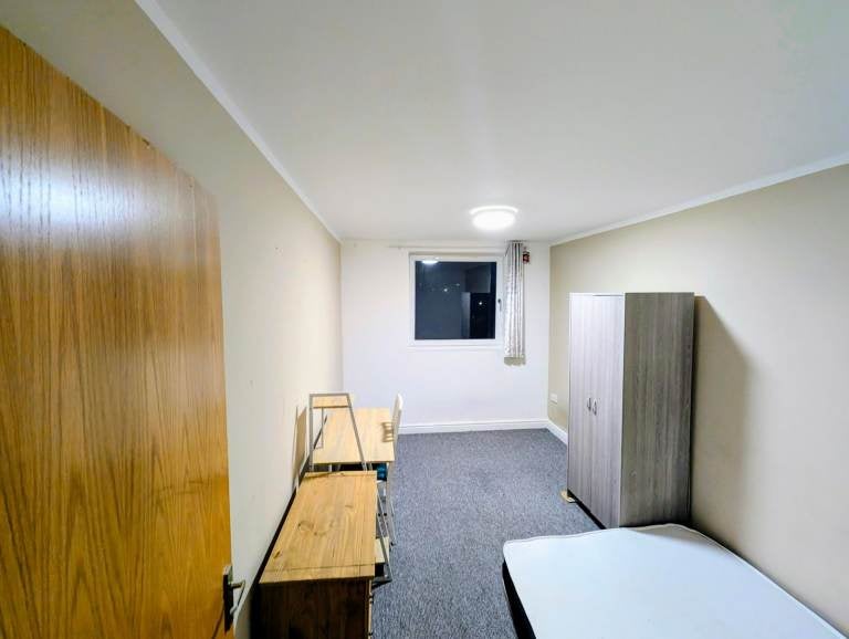 Flat Jason Street in Liverpool