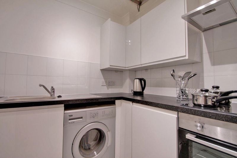 Flat Stepney Green in Greater London