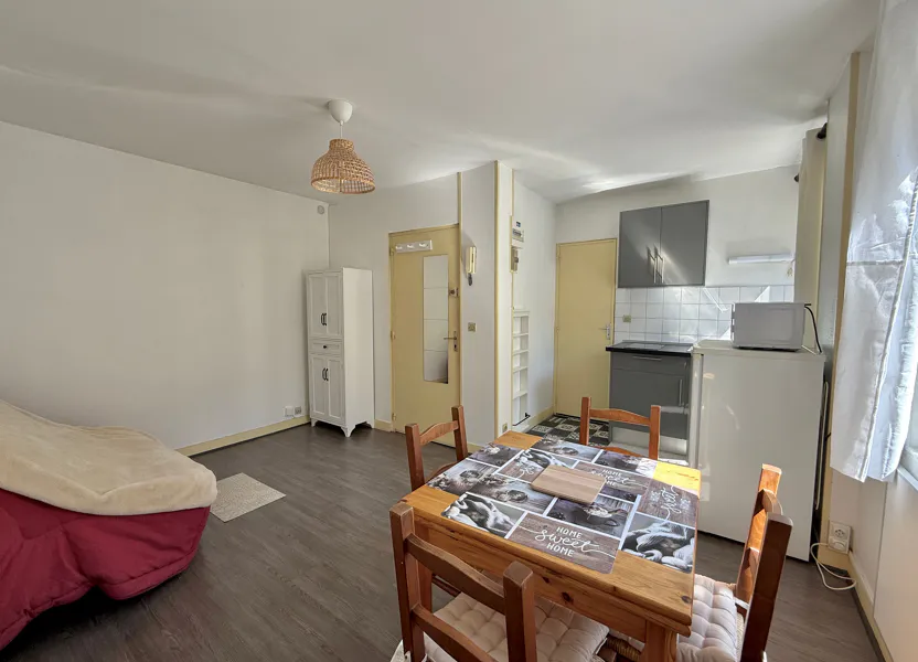 Flat Rue du Contrat Social in Rouen