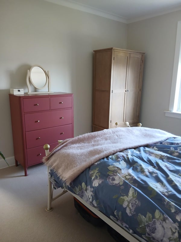 Room Clermiston Road in City of Edinburgh