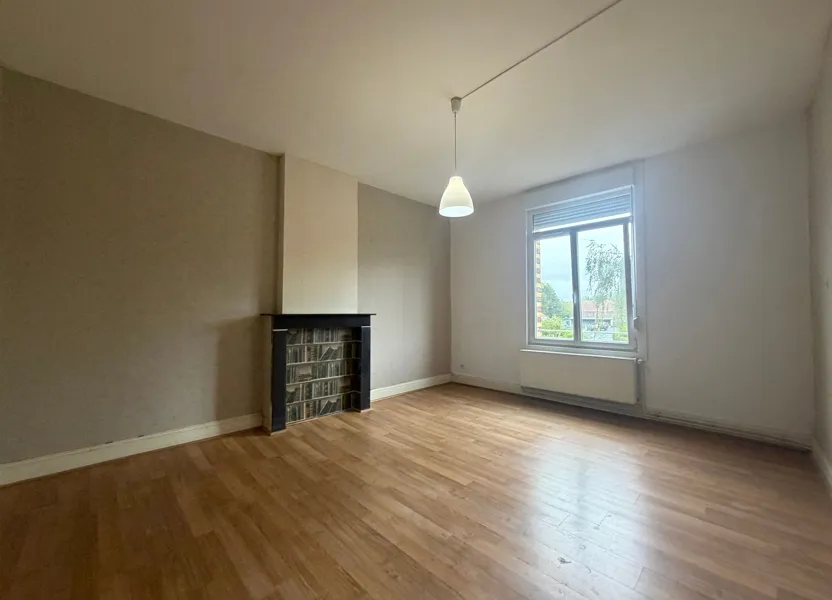 Flat Rue du Commandant Chaumonot in Mortagne-du-Nord