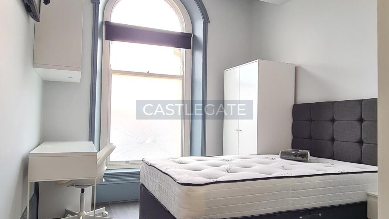 Room St George's Square in Kirklees
