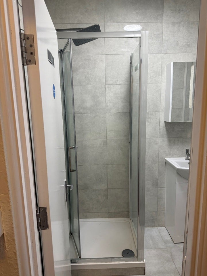 Room Pellatt Grove in Greater London