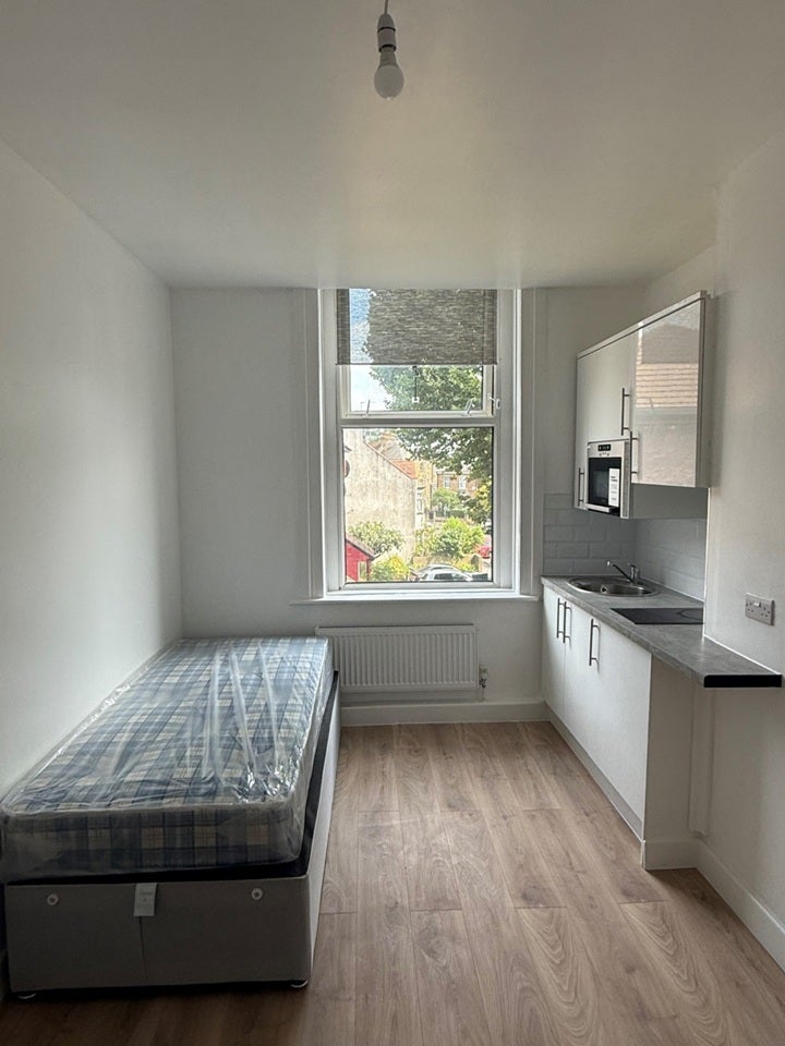Room Pellatt Grove in Greater London