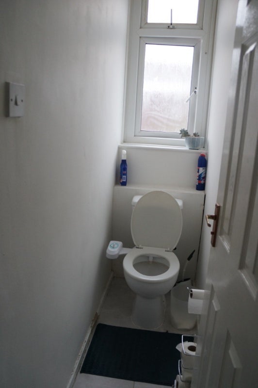 Room Hassett Road in Greater London