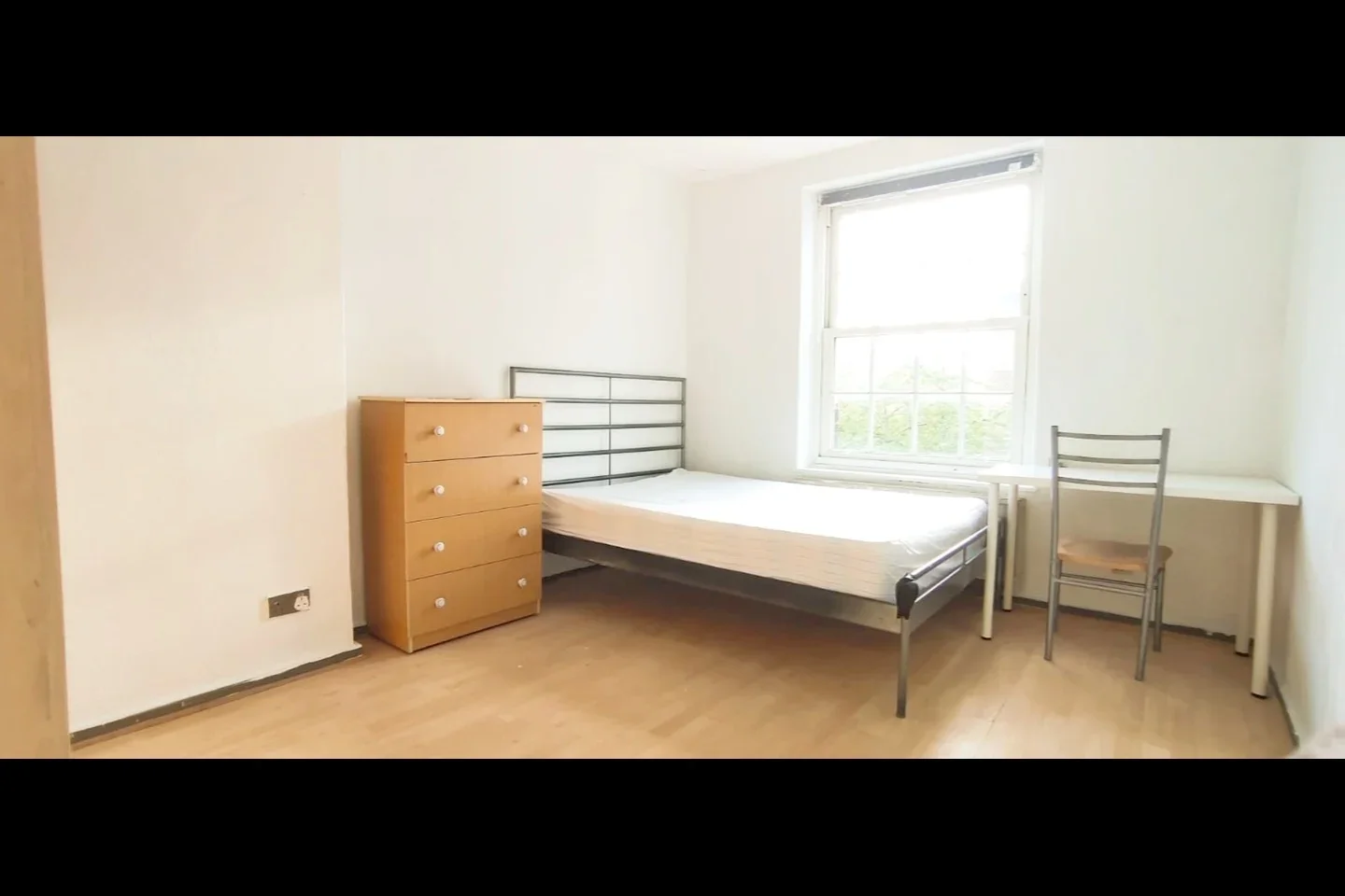 Flat Tyers Street in Greater London