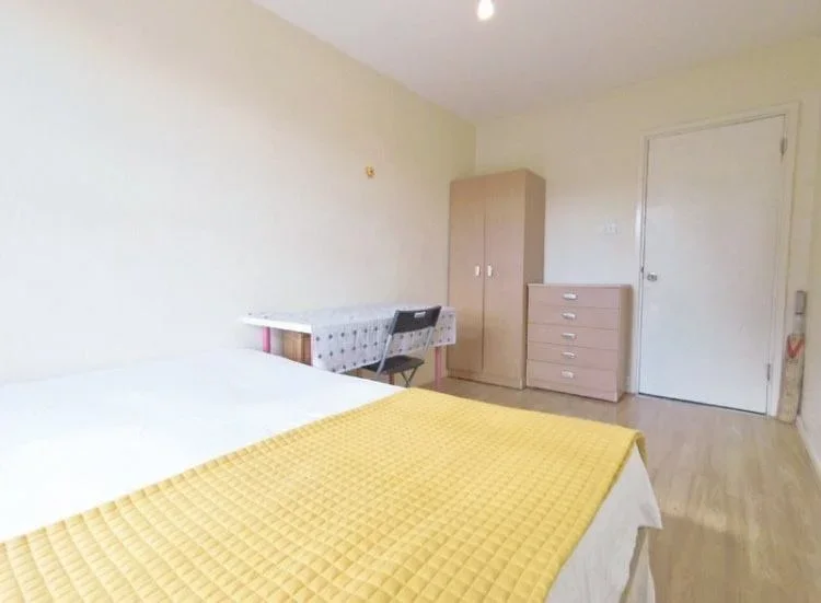 Flat Tyers Street in Greater London
