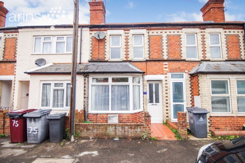 House Pitcroft Avenue in Reading