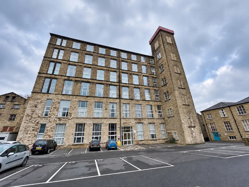 Flat Savile Street in Kirklees