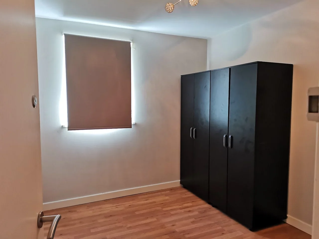 Flat Gladstone Road in Greater London