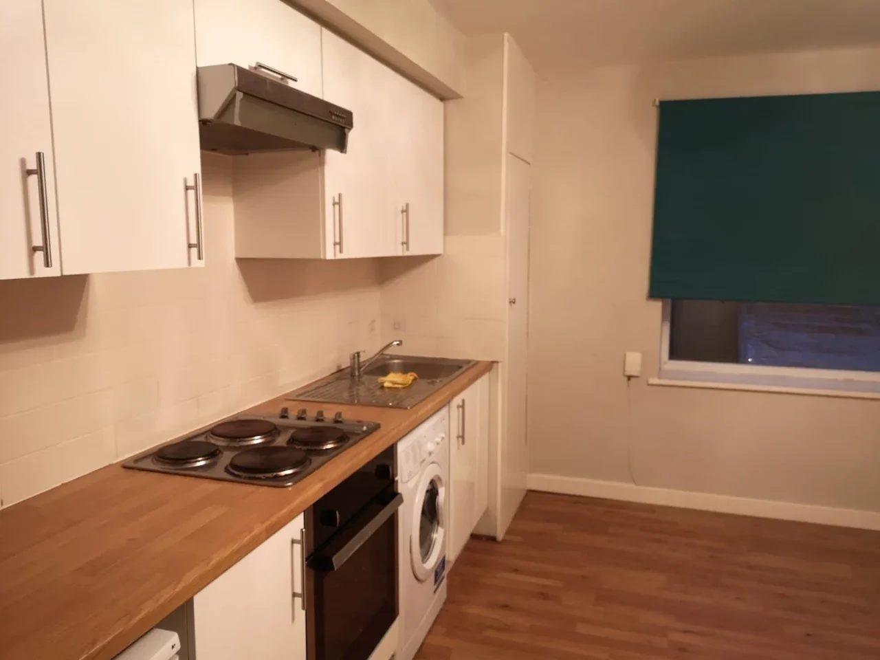 Flat Gladstone Road in Greater London