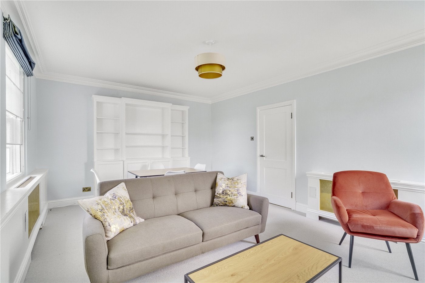 Flat Egerton Crescent in Greater London