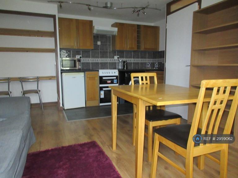 Flat Sherbourne Close in Cambridge