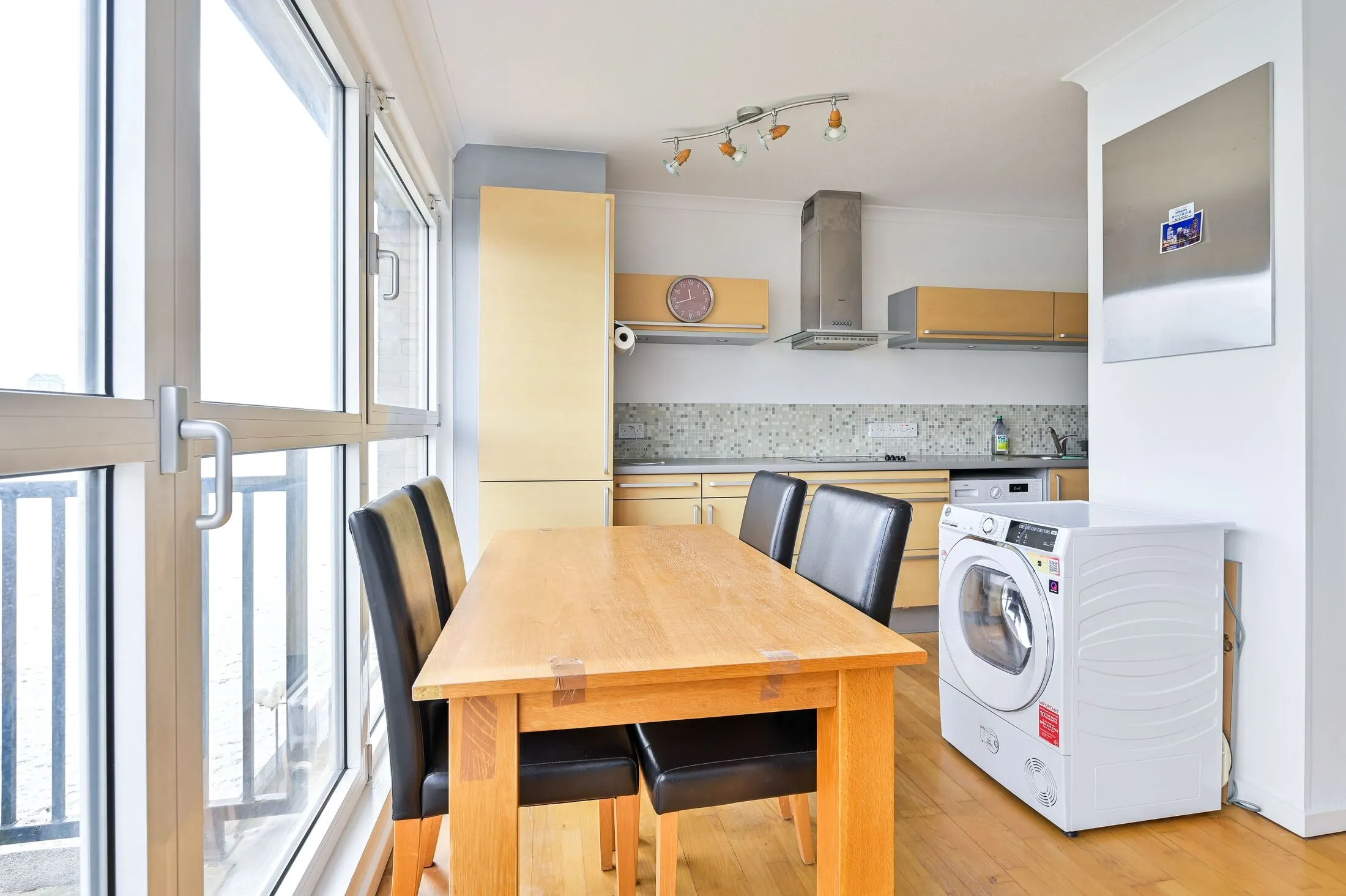 Flat Lawrence Wharf in Greater London